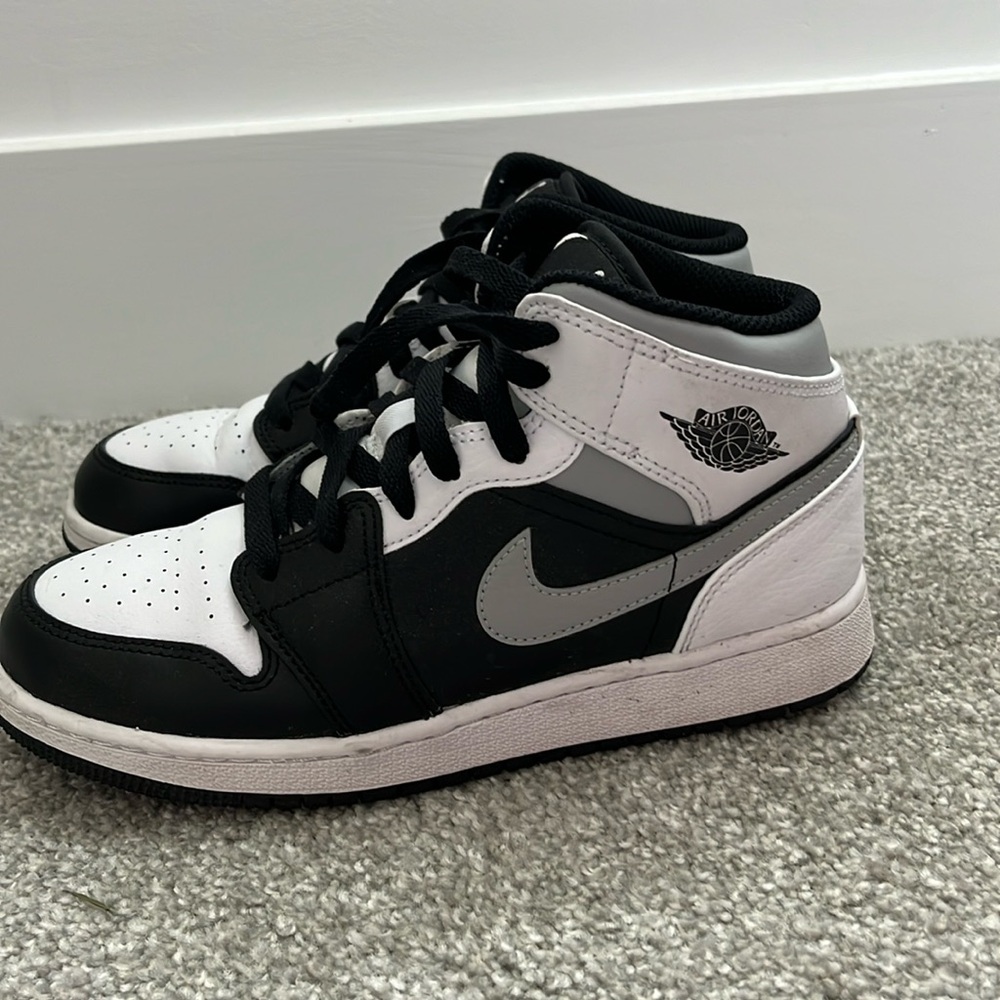 Jordan 1 Mid White Shadow (GS)